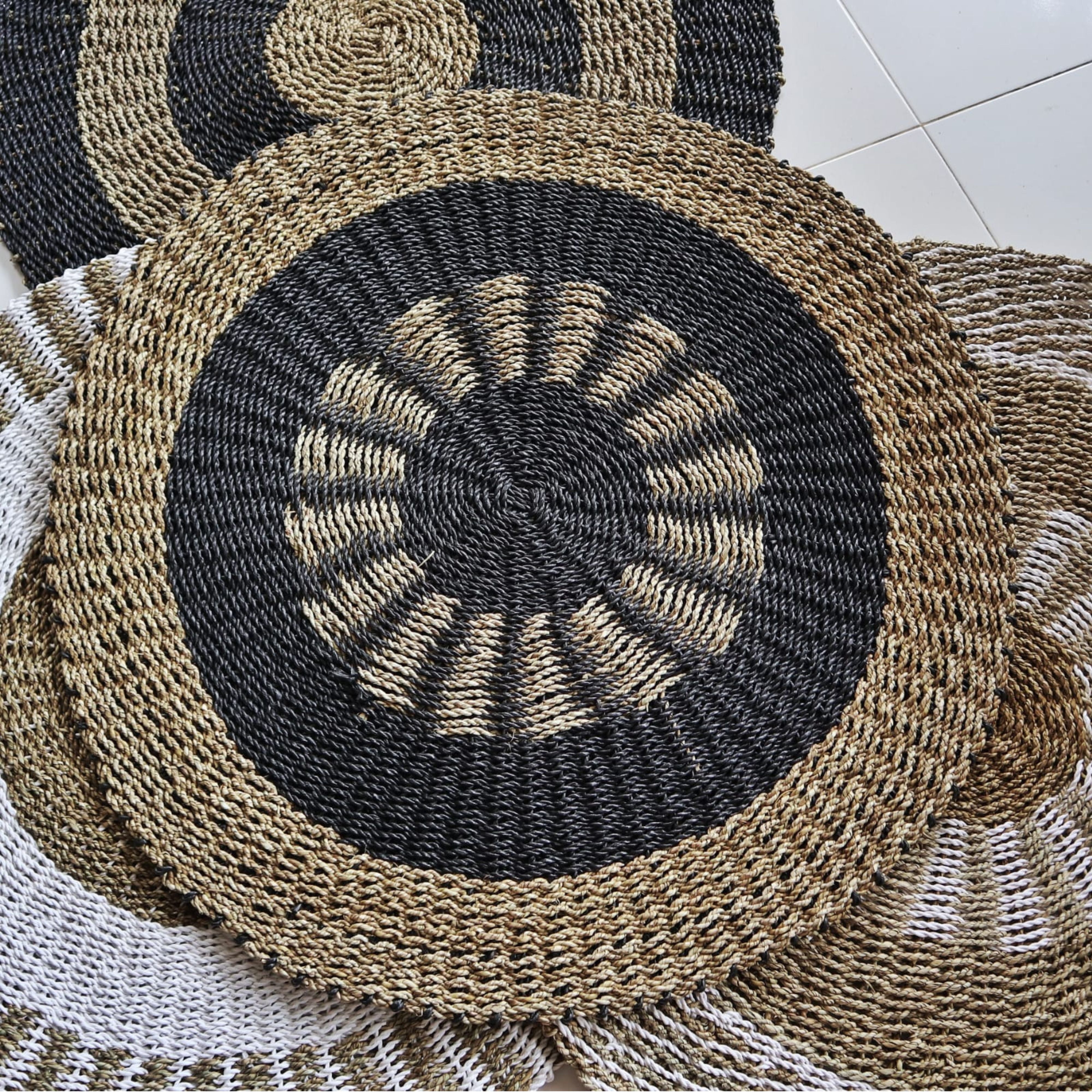 Round Seagrass Rug – Inner Sun (1m) Black & Tan Boho Rug