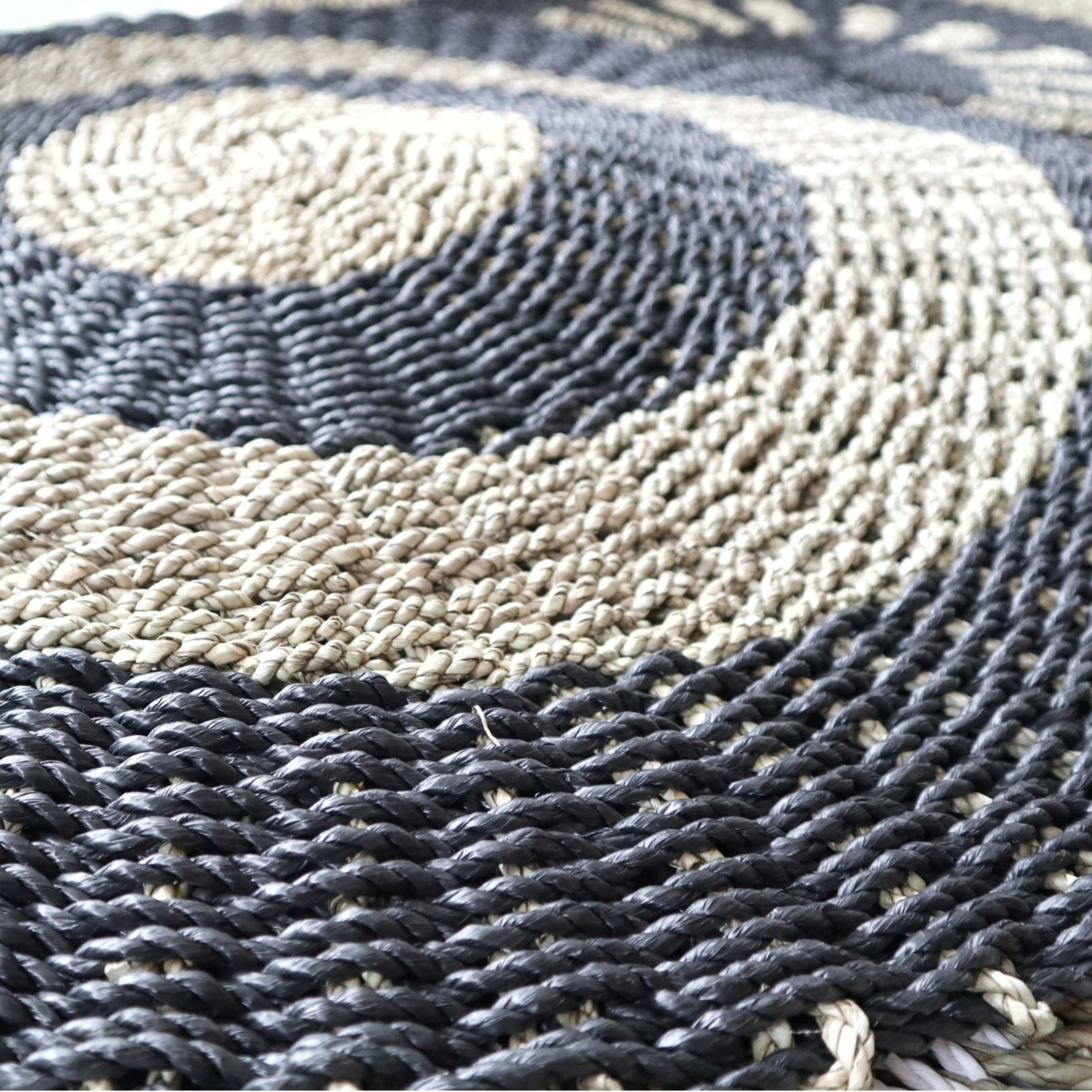 Round Seagrass Rug – 1m | Black & Tan Boho Floor Rug