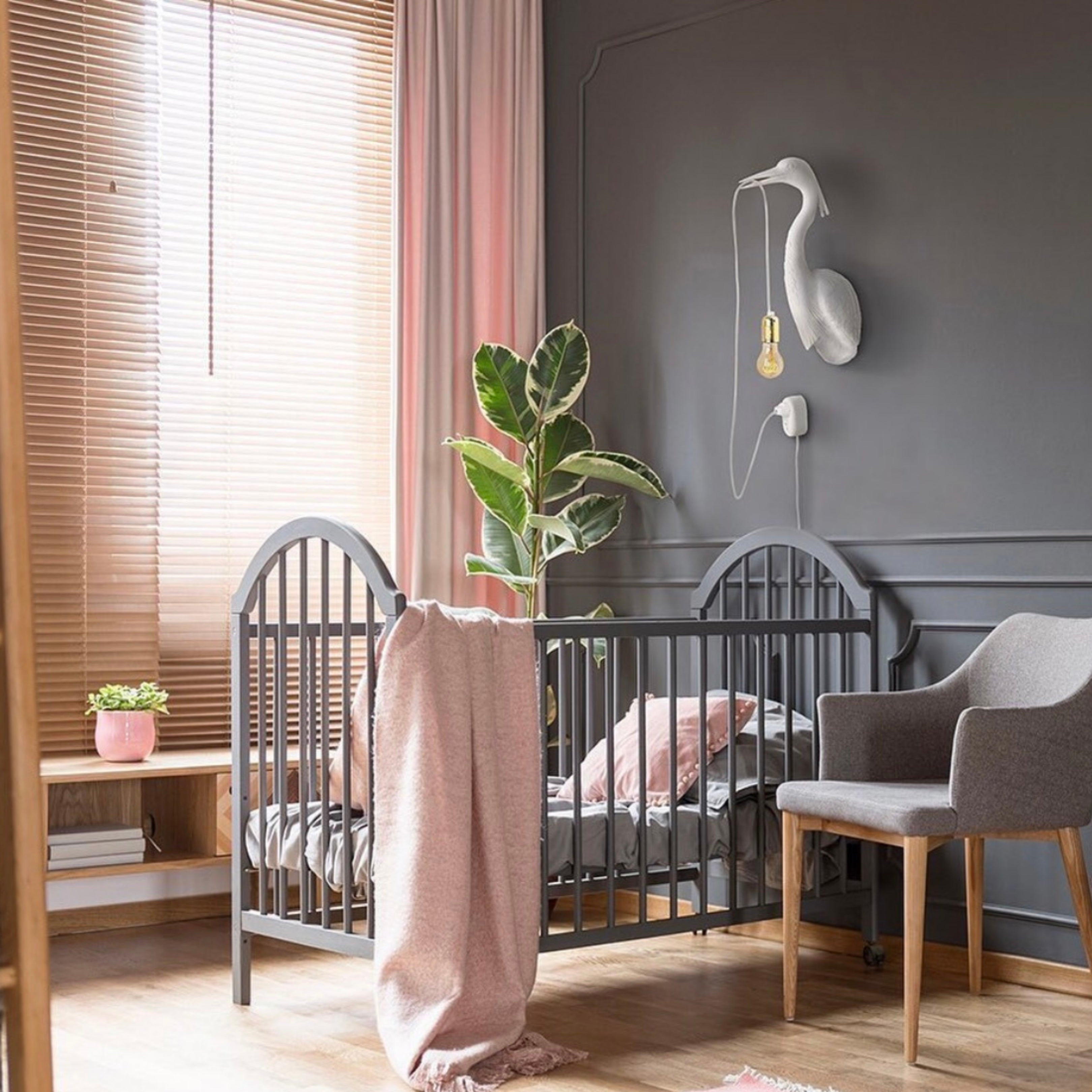 Beautiful Heron Wall Light - White